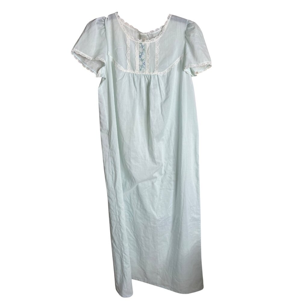 JCPenney Light Blue Nightgown Lace Trim Embroidered Floral Detail S/S Vintage M